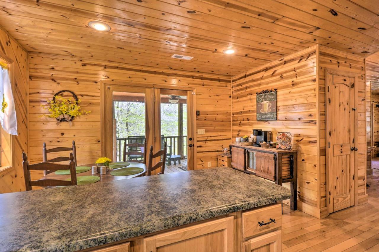 Cozy Hiawassee Cabin With Fire Pit And Mtn Views! Exterior foto