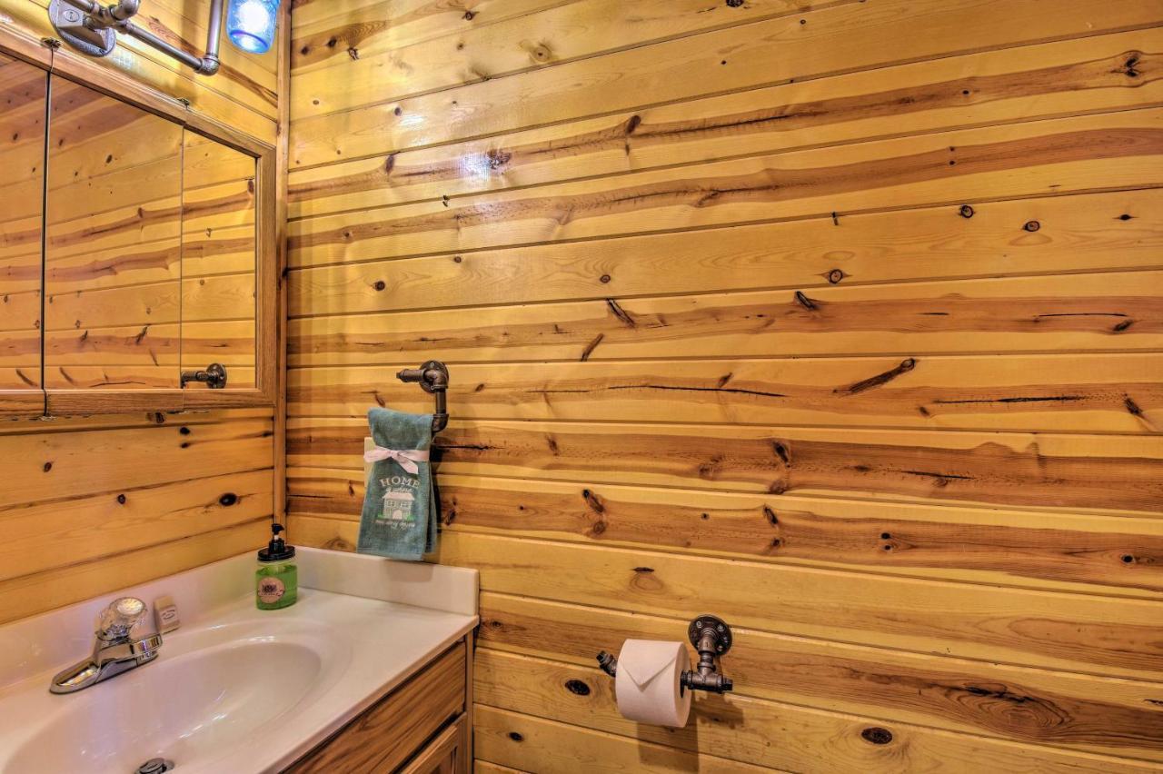 Cozy Hiawassee Cabin With Fire Pit And Mtn Views! Exterior foto